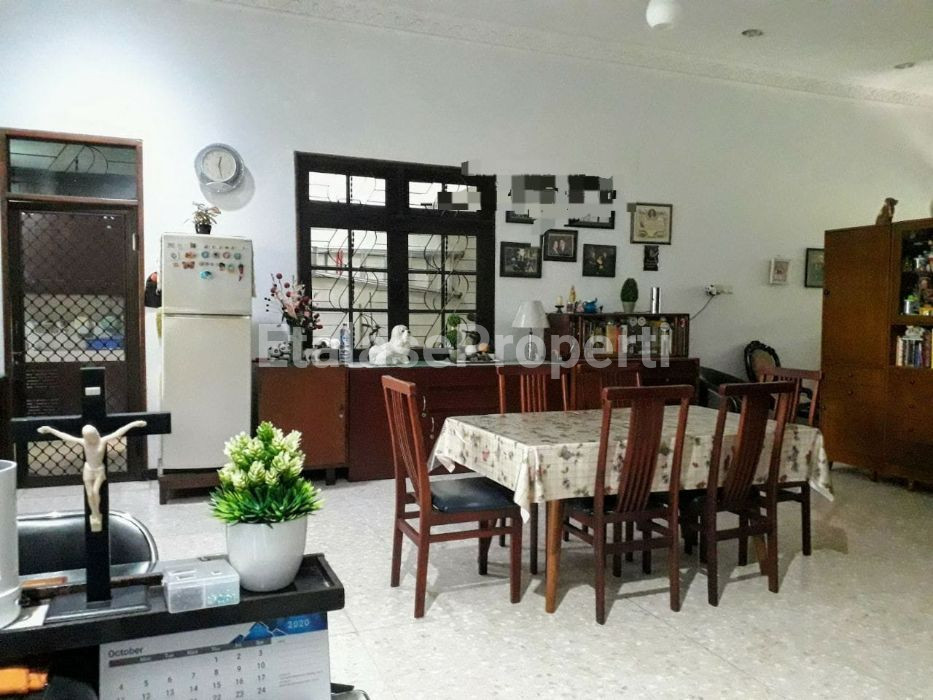 Foto properti Hitung TANAH ‼️  Area Elite Surabaya Timur  Rumah Manyar Kartika 4