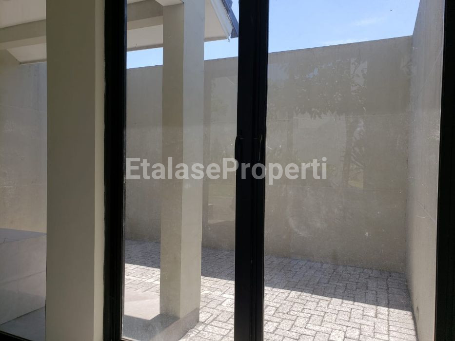 Foto properti Disewakan Rumah Northwest Lake Murahh Siap Huni 5