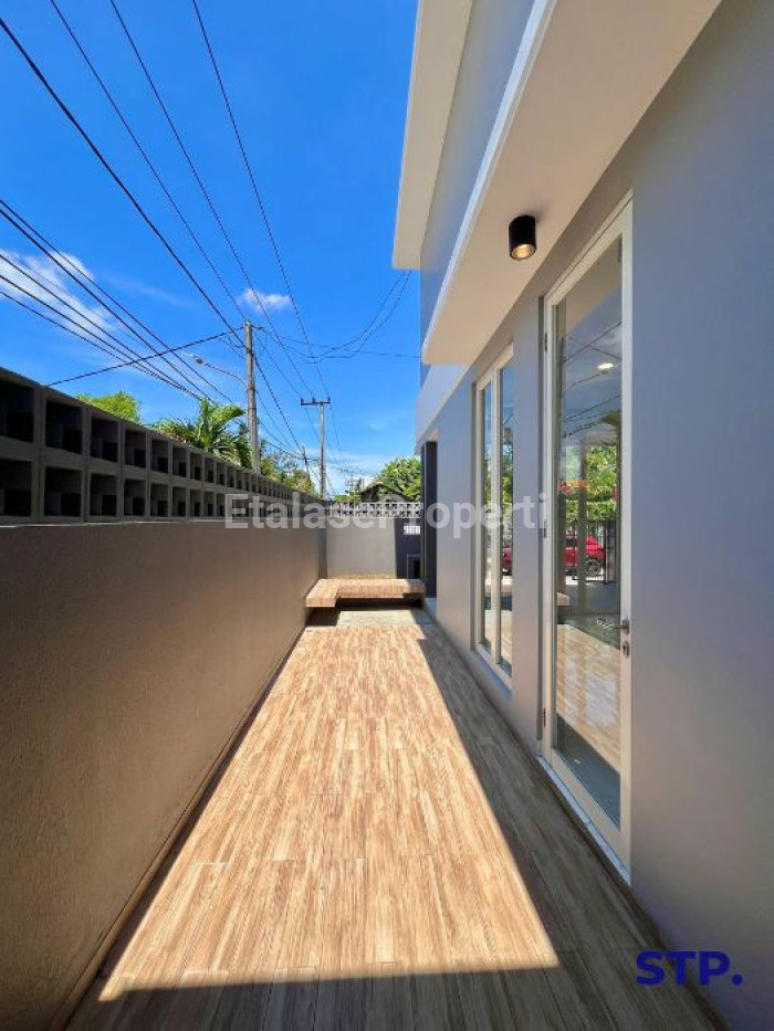 Foto properti Rumah Baru Di Manyar Tirtoyoso Dekat Kertajaya Ngagel Gubeng 9