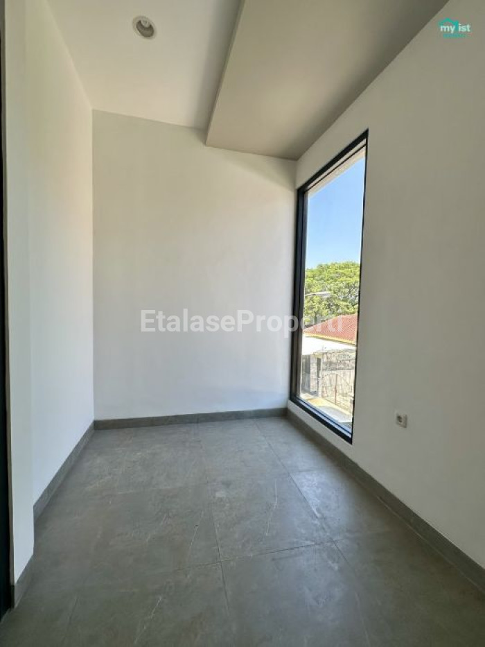 Foto properti Rumah Modern Minimalis Purimas Gununganyar Hook Dekat MERR 2