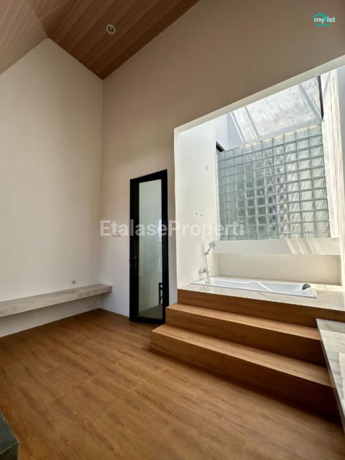 Foto properti Rumah Modern Minimalis Purimas Gununganyar Hook Dekat MERR 3