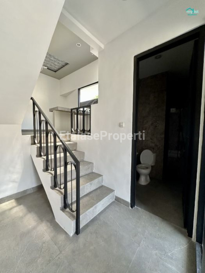 Foto properti Rumah Modern Minimalis Purimas Gununganyar Hook Dekat MERR 6