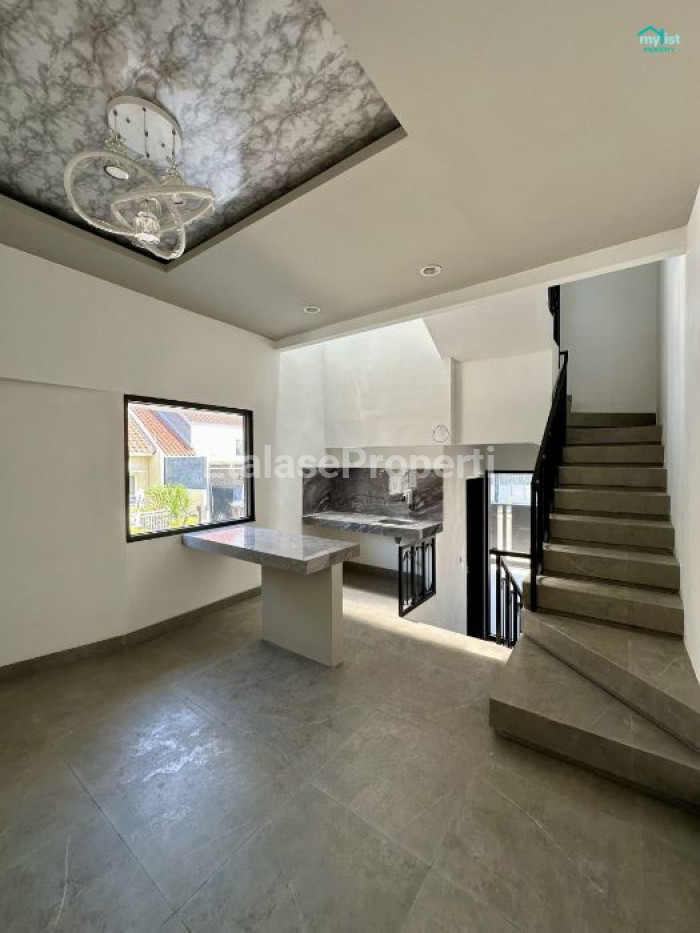 Foto properti Rumah Modern Minimalis Purimas Gununganyar Hook Dekat MERR 7