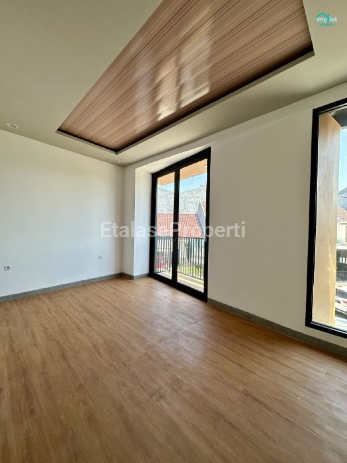 Foto properti Rumah Modern Minimalis Purimas Gununganyar Hook Dekat MERR 10