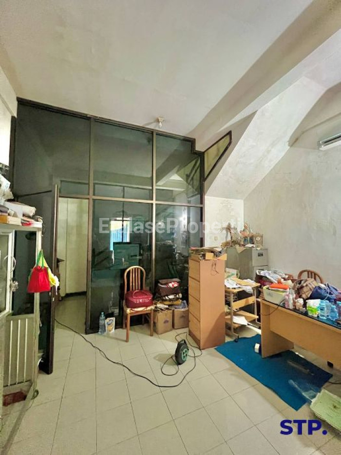 Foto properti Ruko Jemursari 3 Lantai Strategis Dekat Tenggilis Prapen 8