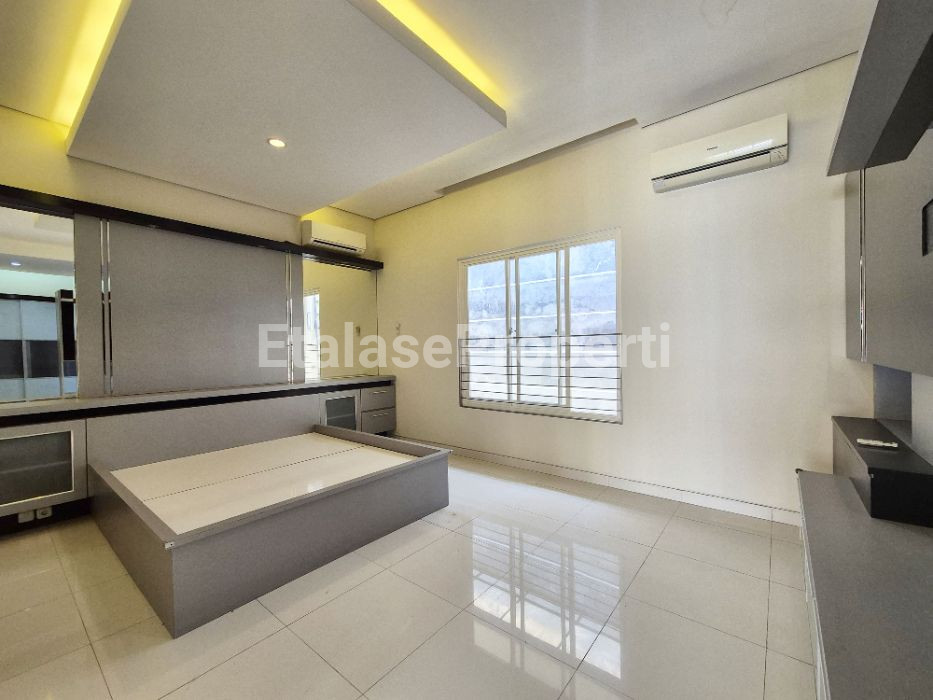 Foto properti Disewakan Rumah Bagus Di Araya Galaxy Bumi Permai 1 5