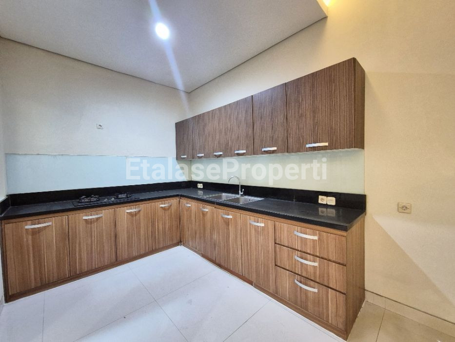 Foto properti Disewakan Rumah Bagus Di Araya Galaxy Bumi Permai 1 2