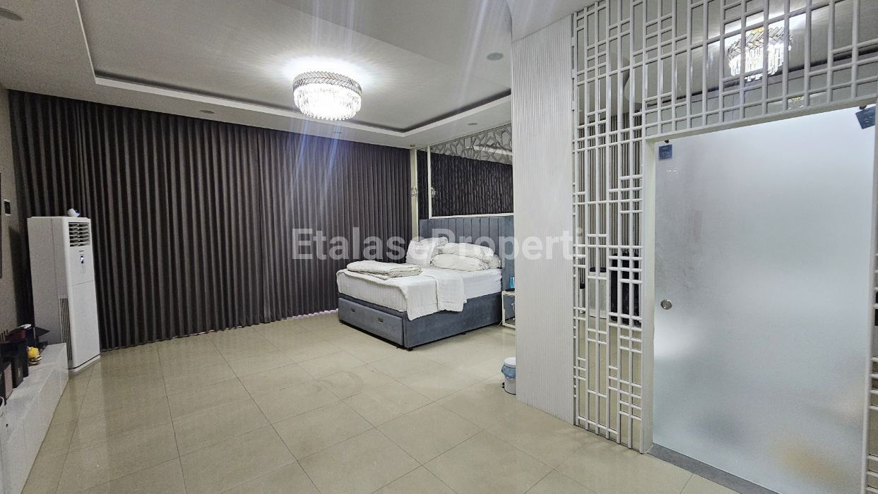 Foto properti Dijual Rumah Siap Huni Di Taman Mutiara, Pakuwon City 6