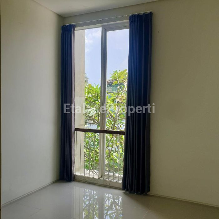 Foto properti Disewakan Rumah 2 Lantai Modern Minimalis Di Citraland Utara 4