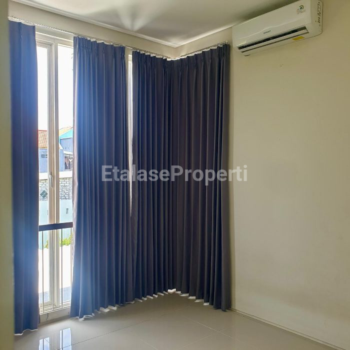 Foto properti Disewakan Rumah 2 Lantai Modern Minimalis Di Citraland Utara 6
