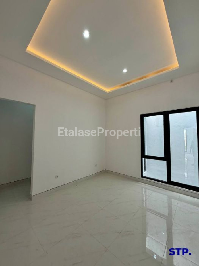Foto properti 2 Unit - Rumah Baru Minimalis Di Prapen Indah, Jemursari 7