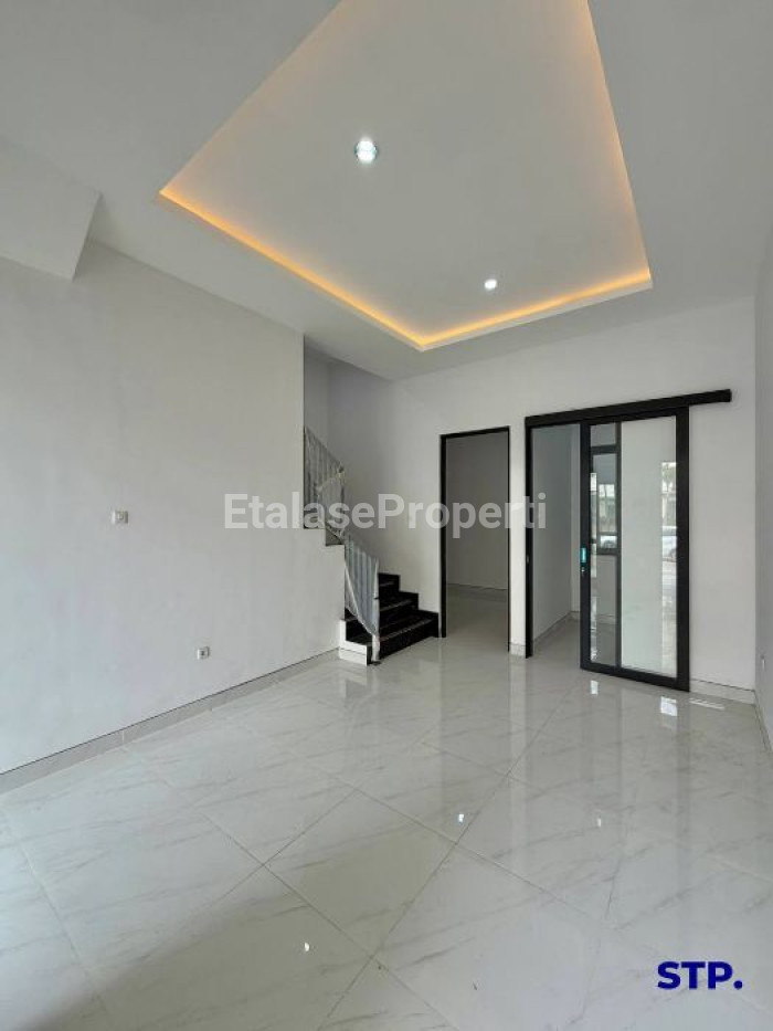 Foto properti Sisa 1 Unit - Rumah Baru Minimalis Di Prapen Indah, Jemursari 3