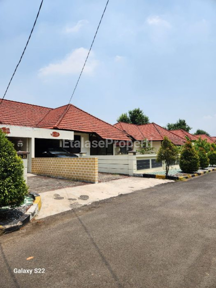 Foto properti Dijual Rumah Jalan Gajah Mada Area Industri Padat Penduduk 2