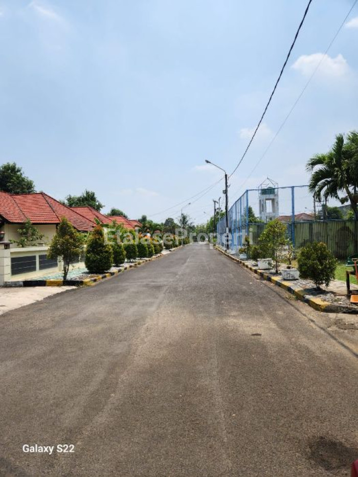 Foto properti Dijual Rumah Jalan Gajah Mada Area Industri Padat Penduduk 4
