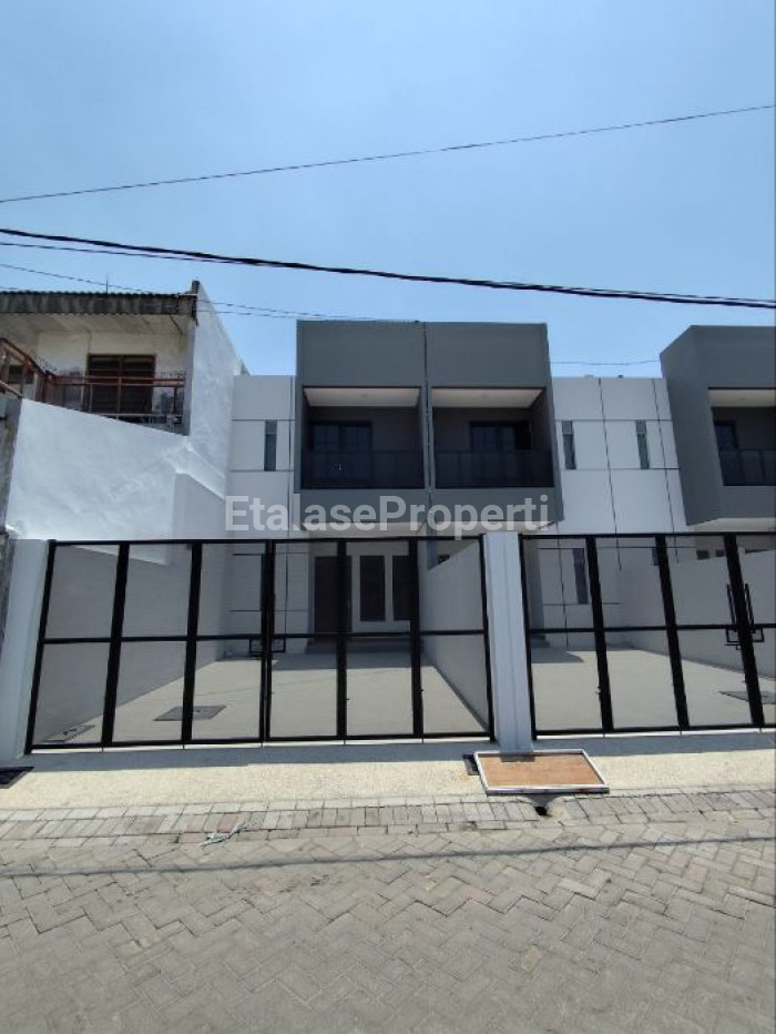 Foto properti Rumah Baru Lebak Arum Dekat Raya Kenjeran Dan Pakuwon City 1