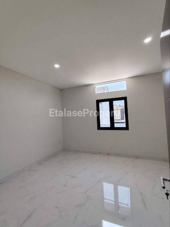 Foto properti Rumah Baru Lebak Arum Dekat Raya Kenjeran Dan Pakuwon City 5