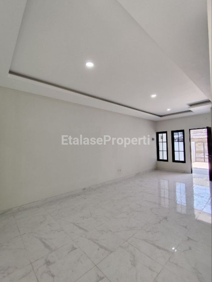 Foto properti Rumah Baru Lebak Arum Dekat Raya Kenjeran Dan Pakuwon City 9