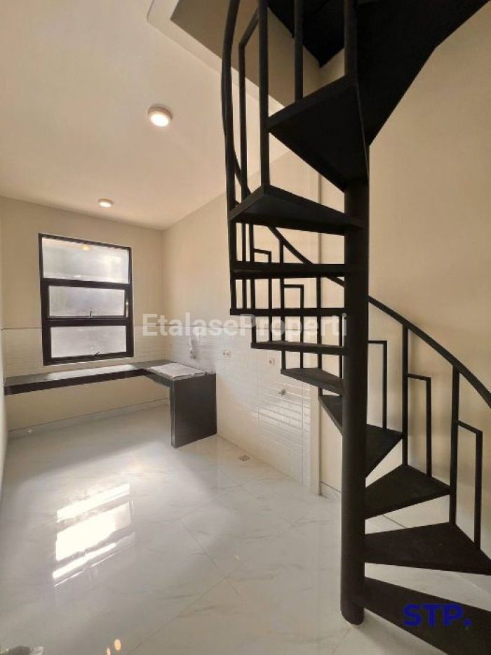Foto properti 2 Unit, Rumah Baru Modern Di Baruk Utara, MERR 5