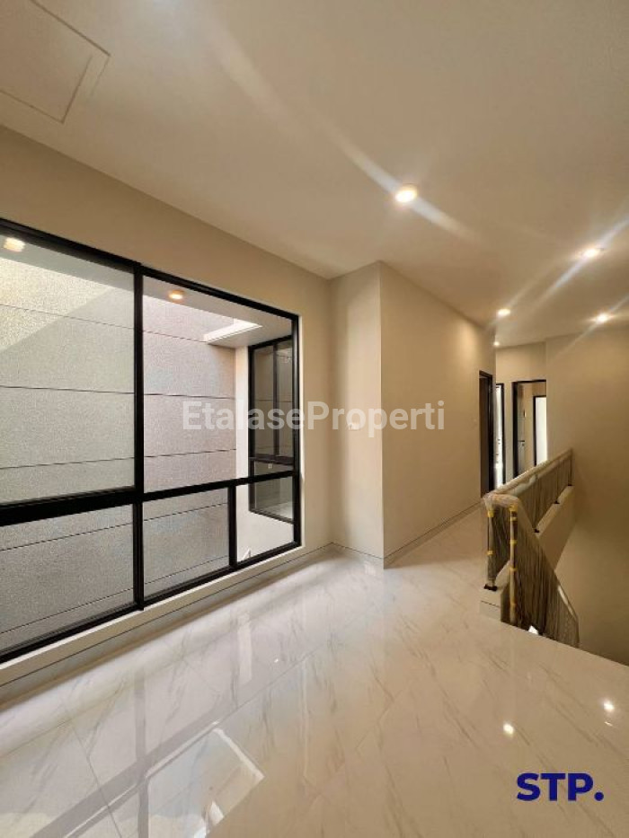 Foto properti 2 Unit, Rumah Baru Modern Di Baruk Utara, MERR 7