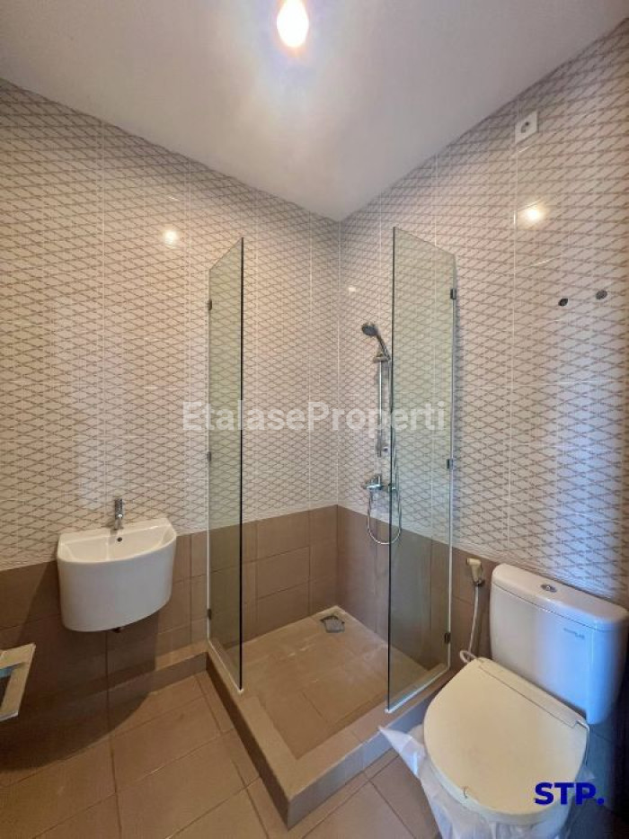 Foto properti Rumah 3 Lantai Di Galaxi Bumi Permai Araya Tahap 2 9