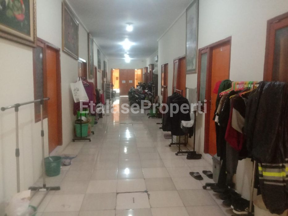Foto properti Dijual Cepat Usaha Kost-kostan Aktif Di Gayungan PTT 5