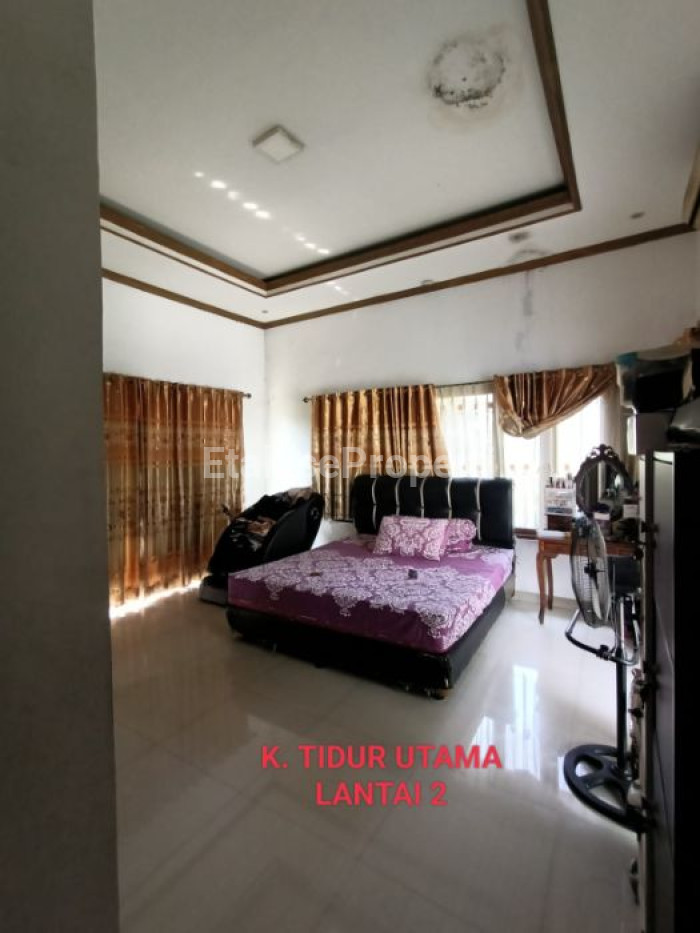 Foto properti JUAL RUMAH BERLOKASI DI CLUSTER FEDORA, GRAHA RAYA BINTARO JAYA, TANGERANG, JAWA BARAT. 6