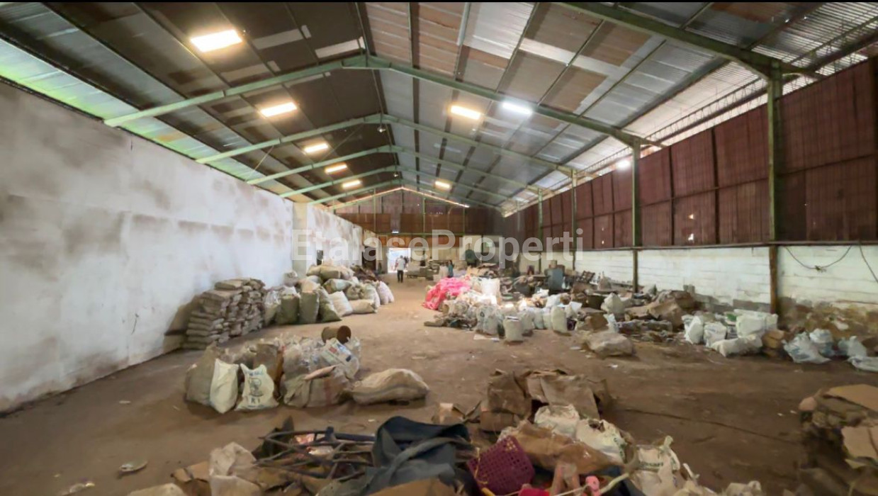 Foto properti Disewakan Gudang Di Buntaran Dekat Margomulyo Dan Manukan 9