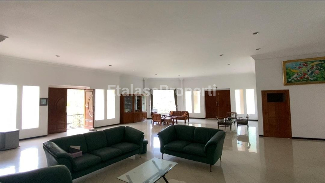 Foto properti Disewakan Rumah Usaha Di Kusuma Bangsa Tengah Kota 3