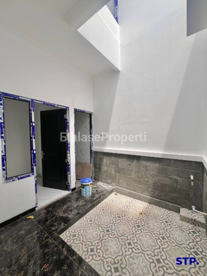 Foto properti Rumah Baru Lebar 7 Di Galaxi Bumi Permai Araya Tahap 2, Surabaya 4