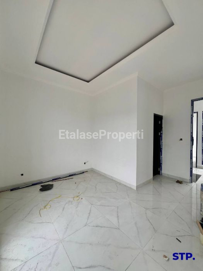 Foto properti Rumah Baru Lebar 7 Di Galaxi Bumi Permai Araya Tahap 2, Surabaya 7