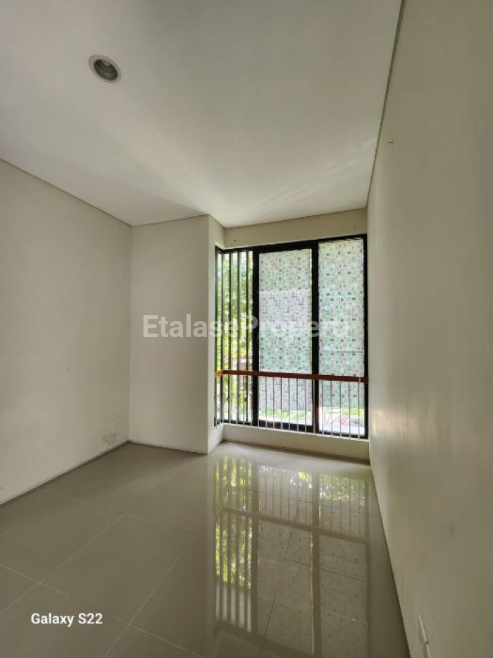 Foto properti Dijual Rumah Siap Huni Northwest Lake Citraland 1 M-an 4