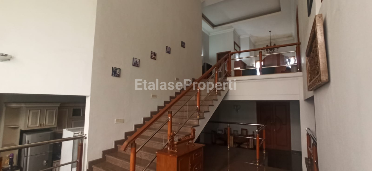 Foto properti *Dijual Rumah Bukit Darmo Golf (BDG)* 4