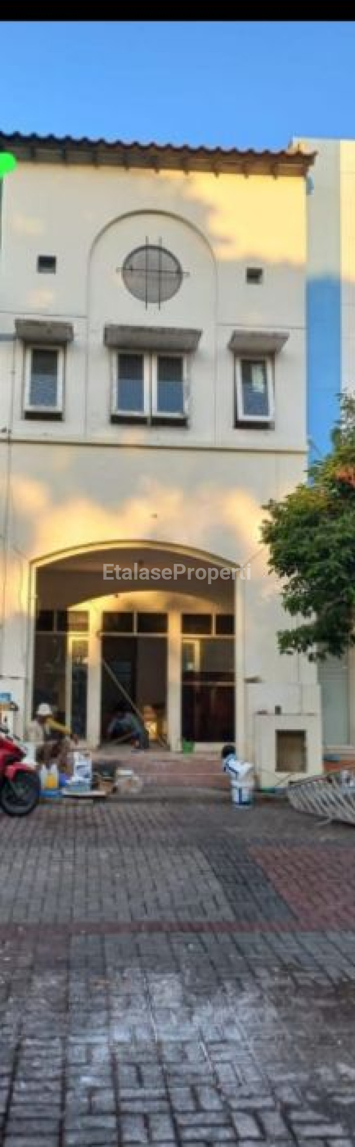Foto properti Dijual Ruko Di Taman Puspa Raya Citraland Wiyung 1