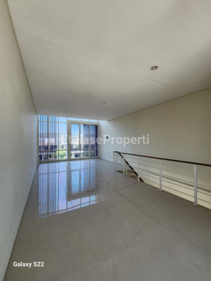 Foto properti Disewakan Rumah Northwest Boulevard Siap Huni 8