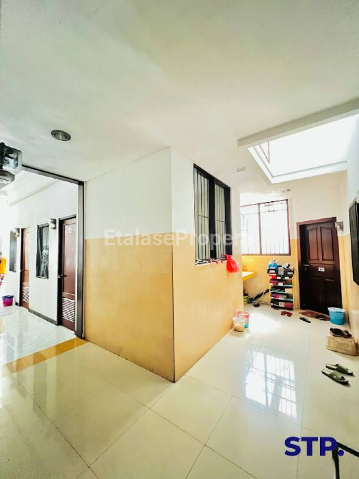 Foto properti JUAL CEPAT! Rumah Kos Megah Di Kutisari Selatan 5