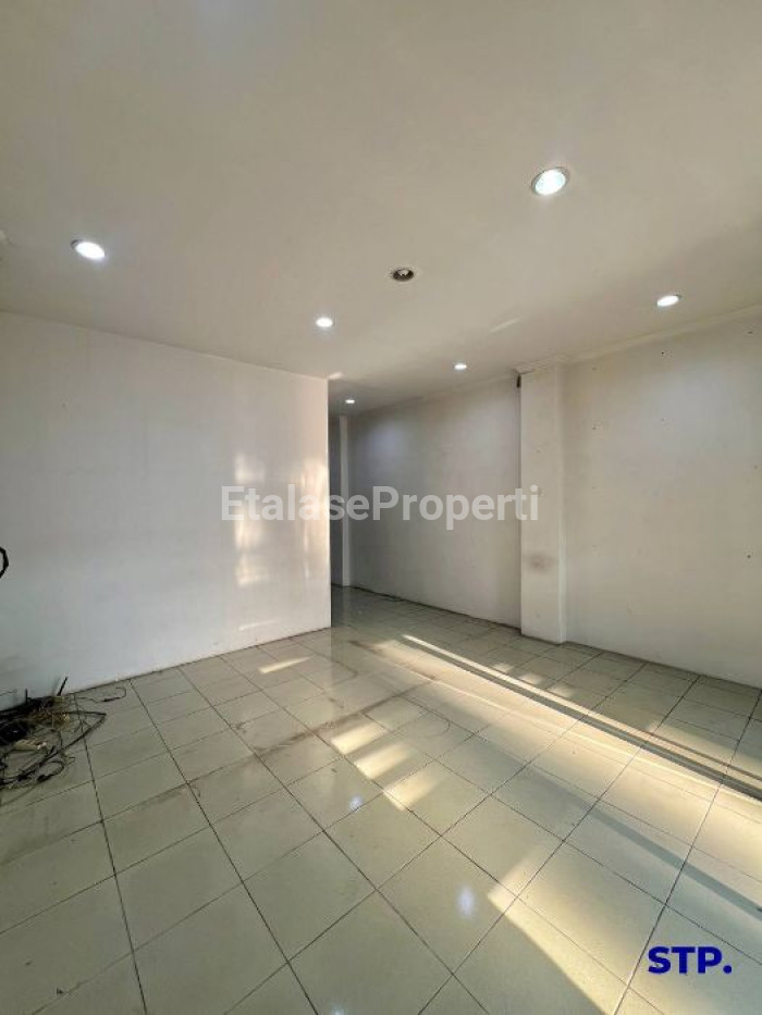 Foto properti Temurah! Ruko 3 Lantai Di Central Park Mulyosari 3