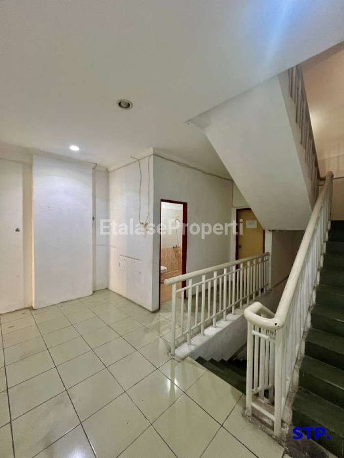 Foto properti Temurah! Ruko 3 Lantai Di Central Park Mulyosari 5