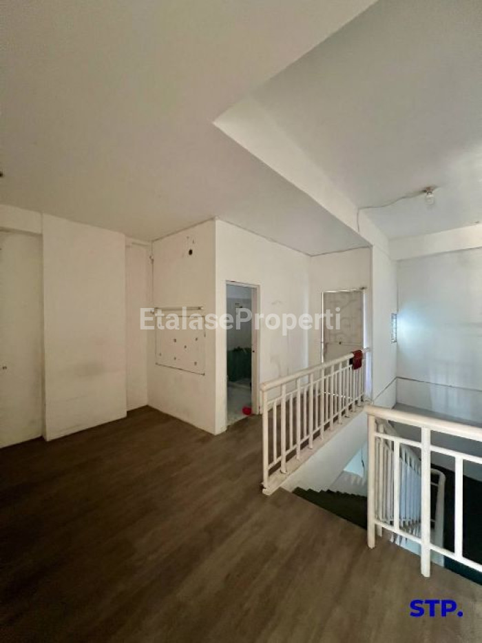 Foto properti Temurah! Ruko 3 Lantai Di Central Park Mulyosari 8