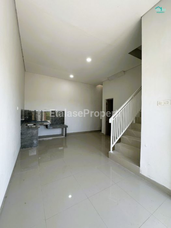 Foto properti Rumah Baru Di Gununganyar Modern Tengah Rungkut Wonorejo 2