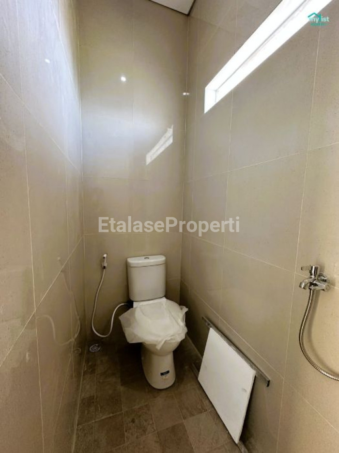 Foto properti Rumah Baru Di Gununganyar Modern Tengah Rungkut Wonorejo 3