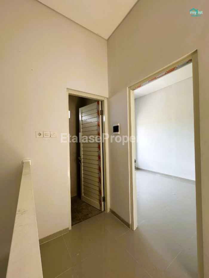 Foto properti Rumah Baru Di Gununganyar Modern Tengah Rungkut Wonorejo 10