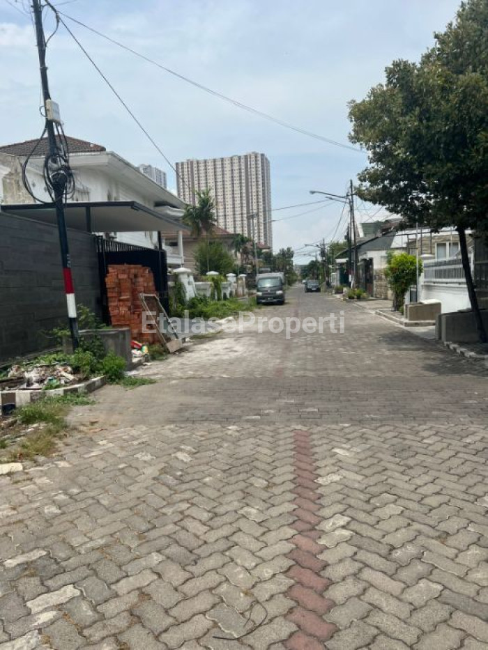 Foto properti Jual Rumah Hitumg Tanah Villa Kalijudan 1