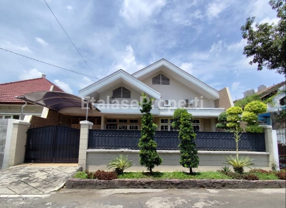Foto properti Jual Rumah Dharmahusada Indah 1