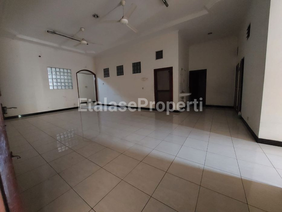 Foto properti Jual Rumah Dharmahusada Indah 1