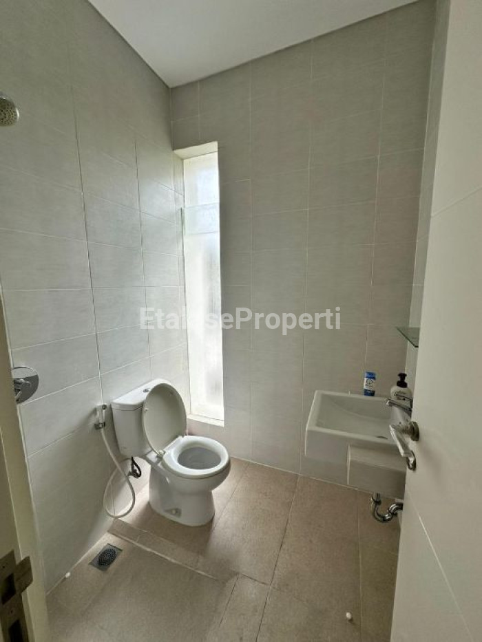 Foto properti Jual Rumah Northwest Lake,Citraland 1