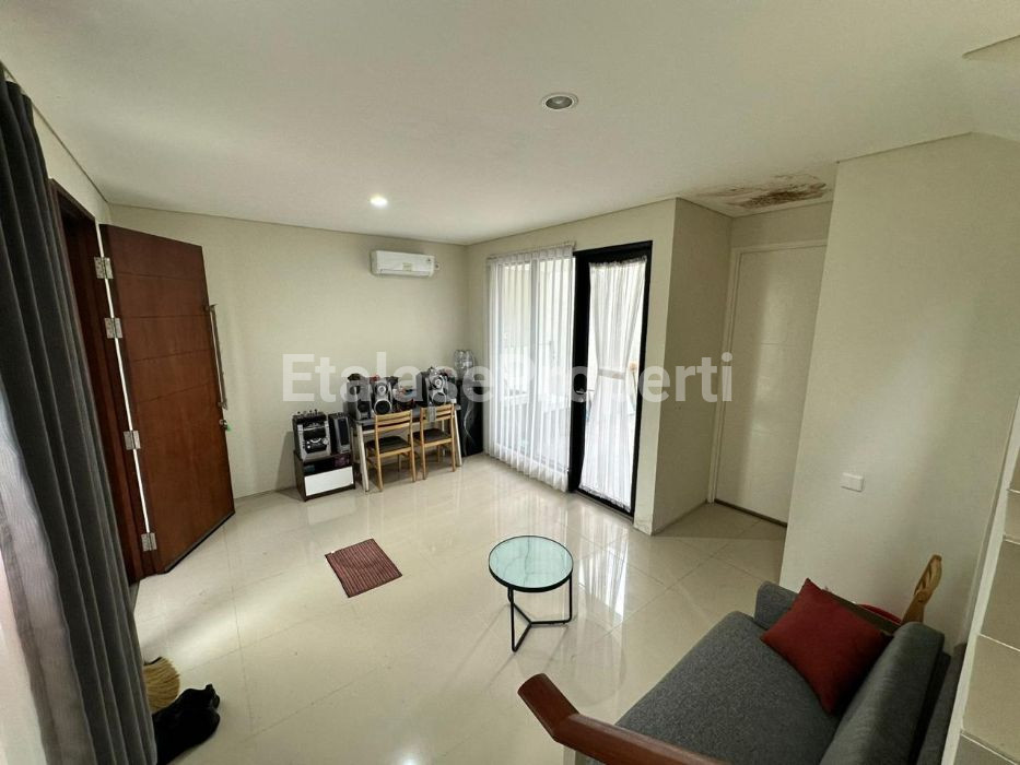 Foto properti Jual Rumah Northwest Lake,Citraland 6