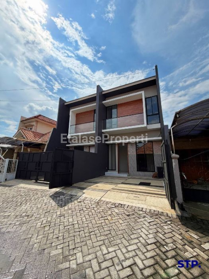 Foto properti 2 Unit, Rumah Baru Modern Di Wisma Mukti 1