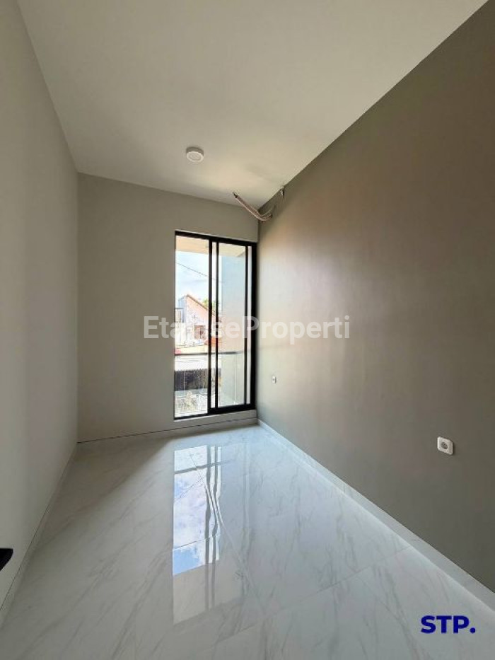 Foto properti 2 Unit, Rumah Baru Modern Di Wisma Mukti 8