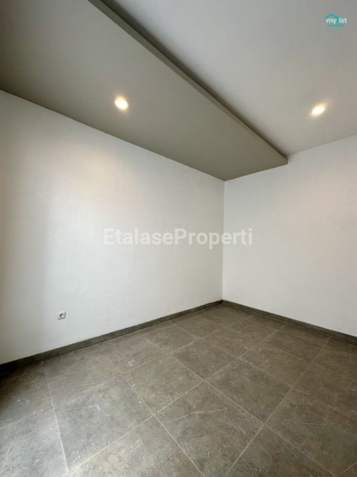 Foto properti Dijual Rumah Baru Gress Purimas Gununganyar Dekat Raya MERR 6