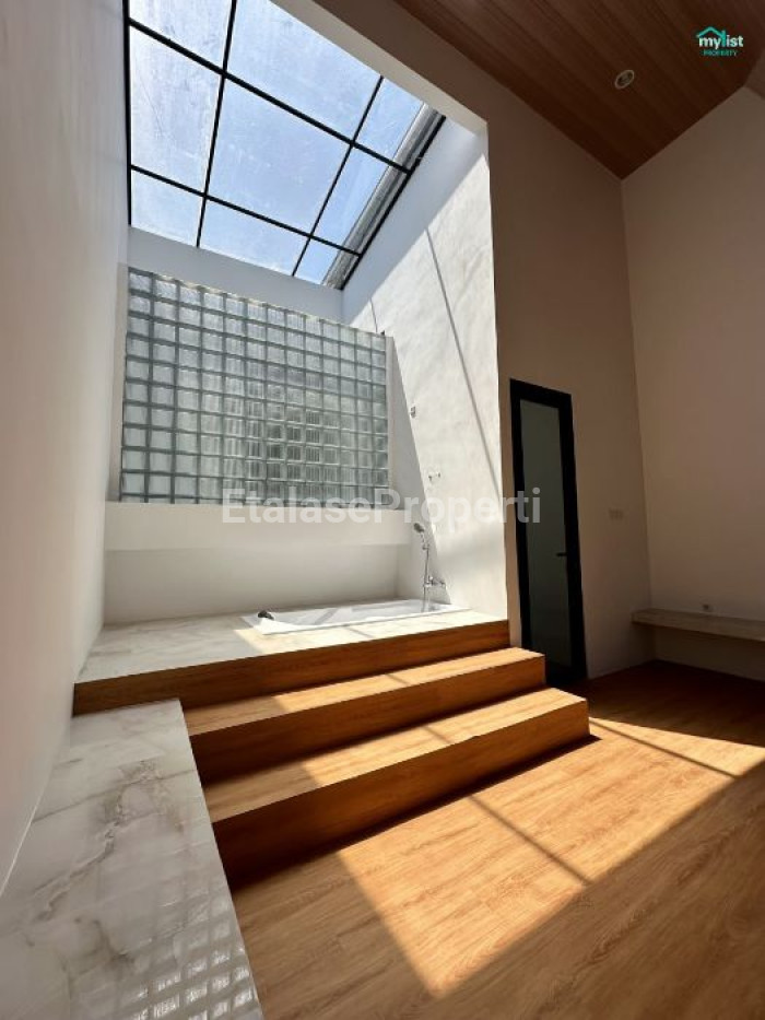 Foto properti Dijual Rumah Baru Gress Purimas Gununganyar Dekat Raya MERR 8